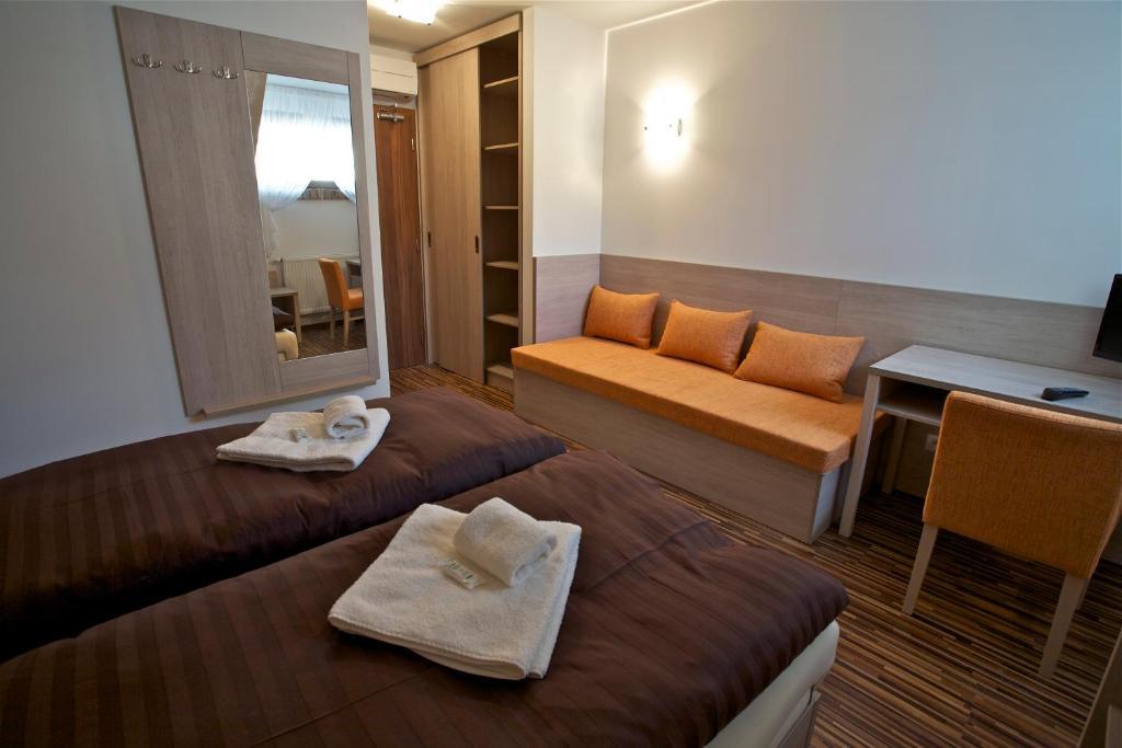 Putnicky Mlyn Hotel Marianka Room photo